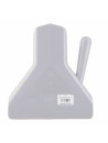 One-handle chip scoop for right-handers